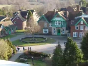 ایسا گاؤں جہاں کوئی نوکری نہیں کرتا، تمام بچے ٹی وی، فون کے بغیر رہتے ہیں