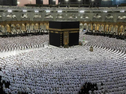 سعودی وزارت حج و عمرہ نے 1800 غیر ملکی ٹریول ایجنسیز کو معطل کر دیا 