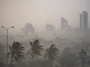 کراچی میں معمول سے تیز ہوائیں چلنے کا امکان