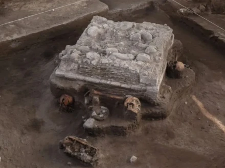 میکسیکو: کھدائی کے دوران قدیم قربان گاہ دریافت