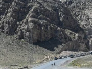 خضدار میں مسلح افراد کا تعمیراتی کیمپ پر حملہ، 18 مزدور اغوا، گاڑیاں نذر آتش