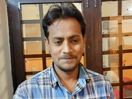 کراچی؛ گھات لگائے ملزمان کی فائرنگ سے مسجد کی دہلیز پر نمازی قتل