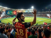 پی ایس ایل کوالیفائر: بابر کی موجودگی میں کوہلی کا مداح توجہ کا مرکز بن گیا