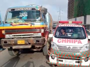 کورنگی کراسنگ پر واٹرٹینکر کی ٹکر سے موٹرسائیکل سوار جاں بحق، 2 زخمی