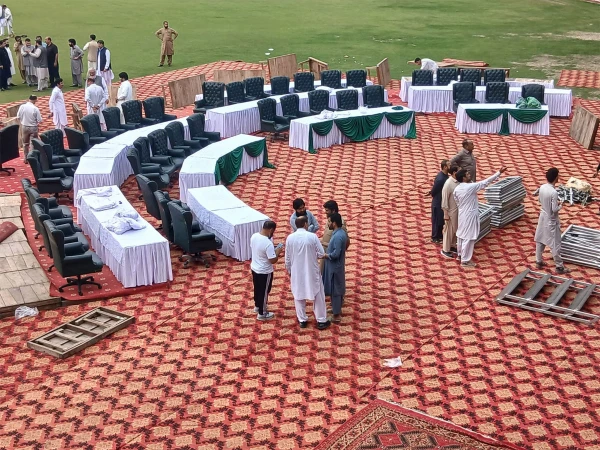 عمران خان کرکٹ اسٹیڈیم میں کے پی اسمبلی کے اجلاس پر کتنی لاگت آئیگی؟ | Express News