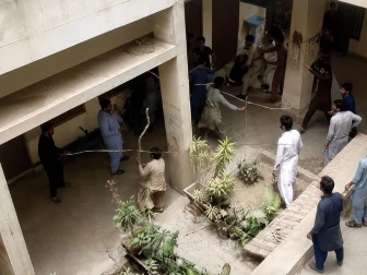 جامعہ کراچی میں تصادم کا مقدمہ متعدد افراد کیخلاف درج، اعلیٰ سطحی انکوائری کمیٹی تشکیل