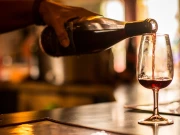 کویت میں زہریلی شراب سے 13 تارکینِ وطن ہلاک، 31 وینٹی لیٹر پر اور 21 نابینا ہوگئے 