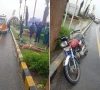 لاہور؛ بارش میں موٹرسائیکل بے قابو ہوکر فٹ پاتھ سے ٹکرا گئی، 2 نوجوان سگے بھائی جاں بحق