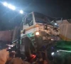 لاہور، سگنل پر کھڑی کار پر ٹرالر چڑھ دوڑا، حادثے میں 3 افراد جاں بحق