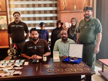 لاہور، گھر میں ڈیڑھ کروڑ کی چوری کرنے والی ملازمہ والدہ سمیت گرفتار