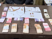 گھر سے بھاری مالیت کے زیورات اور 15 لاکھ نقد چوری کا معما حل، سگا بھائی   ہی چور نکلا