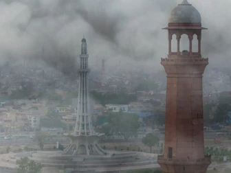 لاہور کی ہوا پھر آلودہ، پنجاب میں سموگ کے خلاف بڑا کریک ڈاؤن شروع
