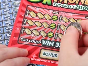 امریکی جوڑے نے شادی کی سالگرہ پر لاکھوں ڈالر جیت لیے