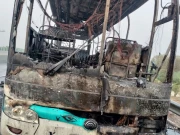 موٹروے ایم5 پر کراچی سے ڈی جی خان جانے والی مسافر بس میں آتشزدگی