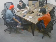 لاہور؛ نوکری سے کیوں نکالا، ملازم نے گن پوائنٹ پر مالک سے رقم ہتھیا لی، ملزمان گرفتار