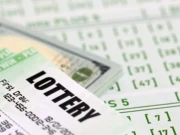 گیس اسٹیشن پر رکنے والی خاتون لاکھوں ڈالر جیت گئیں