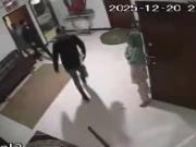 کراچی، کلفٹن میں فلیٹ سے زیورات، نقدی اور اہم فائلوں کی بڑی چوری، سی سی ٹی وی فوٹیج سامنے آ گئی