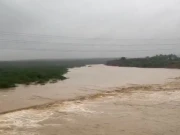 کراچی: گڈاپ ٹاؤن ندی میں 3 گاڑیاں بہہنے سے 7 افراد ڈوب گئے، چار کی لاشیں برآمد