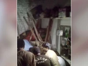 مردان؛ چھت گرنے سے ملبے تلے دب کر 3 بہن بھائی جاں بحق