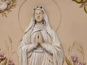 ایک اسرائیلی فوجی نے حضرت مریم ؑکے مجسمے کی بیحرمتی کی اور دوسرے نے ویڈیو بنائی