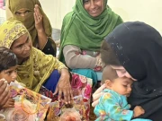 مریم نواز کا قصور میں فلڈ ریلیف کیمپ کا دورہ، سیلاب سے متاثرہ خواتین کے مسائل سنے