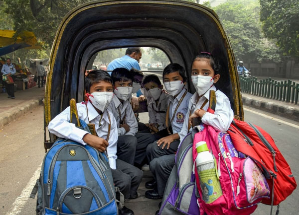 Mask On Indian Idols due to pollution 2