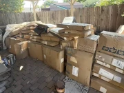 ایک سال سے ایمازون کی غیرمطلوب اور مفت ڈیلیوریز سے خاتون تنگ آگئیں