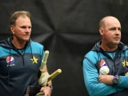 پاکستان کے سابق ہیڈ کوچ ایک اور نوکری سے ہاتھ دھو بیٹھے