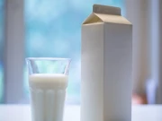 فارمیسی سے دودھ کے ڈبے چرانے والا گروہ سرگرم، وارداتوں کی سی سی ٹی وی فوٹیج سامنے آگئی