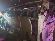 موٹروے ایم 5 پر بس حادثہ، ایک مسافر جاں بحق، چار زخمی