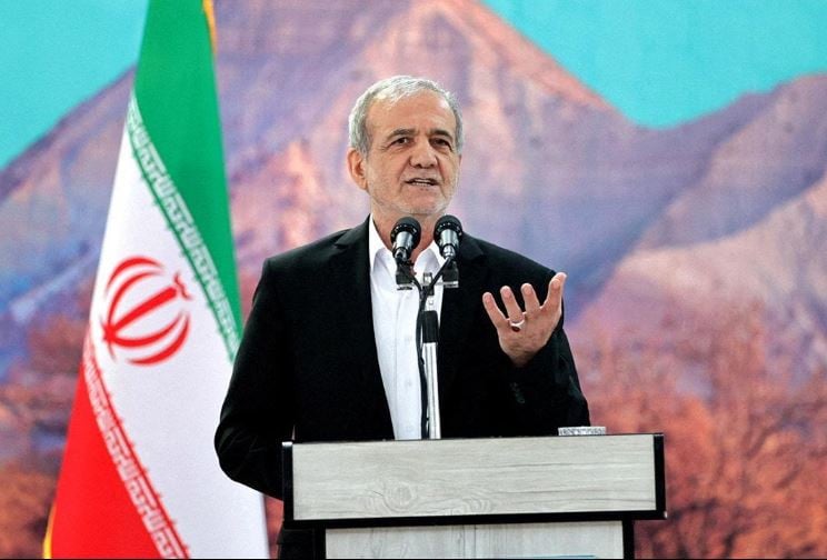 ایران مکمل جنگ میں ہے، معیشت کے سنگین مسائل پر حکومت شرمندہ ہے: صدر پیزشکیان