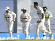 محمد عباس پاکستان کی تاریخ کے کامیاب ترین ٹیسٹ بولر بن گئے