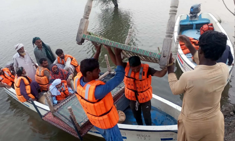 ملتان میں سیلابی صورتحال برقرار، شیر شاہ بند توڑے جانےکے پیش نظر عوام کی نقل مکانی