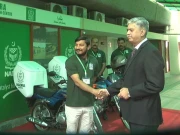 کراچی میں نادرا کی بائیک سروس کا آغاز،شہری گھر بیٹھےمختلف خدمات سے مستفید ہوسکیں گے