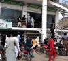 گجرات؛ آفس چھوڑنے آئے شوہر نے بیوی کو گولی مار کر خودکشی کرلی