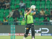 قلندرز کی کراچی کنگز کیخلاف بیٹنگ جاری، محمد نعیم کی دھواں دھار بلے بازی