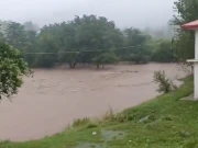 راولا کوٹ: برساتی نالے میں گاڑی بہہ گئی، پونچھ یونیورسٹی کی خاتون لیکچرار جاں بحق 