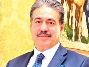 باہر بیٹھے پی ٹی آئی کے چند لوگ برا بھلا کہتے ہیں، ناصر بٹ