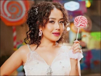 نیہا ککڑ ’کے پاپ اسٹائل‘ کاپی کرنے میں ناکام، سوشل میڈیا پر مذاق بن گیا