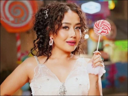 نیہا ککڑ ’کے پاپ اسٹائل‘ کاپی کرنے میں ناکام، سوشل میڈیا پر مذاق بن گیا