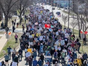 امریکا میں ٹرمپ اور جنگ کے خلاف عوامی بغاوت، 70 لاکھ افراد سڑکوں پر نکل آئے