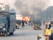 کراچی؛ نمائش چورنگی پر دھرنا و تصادم؛ 300 افراد کیخلاف دہشتگردی کا مقدمہ درج