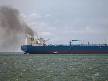 امریکی ناکہ بندی کے باوجود پاکستانی آئل ٹینکر آبنائے ہرمز عبور کرنے والا پہلا جہاز بن گیا