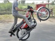 راولپنڈی، مری روڈ پر رات گئے ون ویلنگ پر سی ٹی او نے نوٹس لے لیا