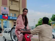 اسلام آباد: نوجوان لڑکی کو بٹھاکر خطرناک ون ویلنگ کی ویڈیو سوشل میڈیا پر وائرل