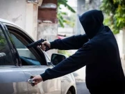 کراچی، ایکسپو سینٹر کے قریب مسلح ملزمان نے آن لائن ٹیکسی میں سوار تاجر کو لوٹ لیا