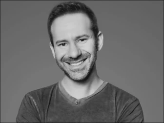 اونلی فینز  کے مالک لیونیڈ ریڈونسکی 43 سال کی عمر میں انتقال کر گئے