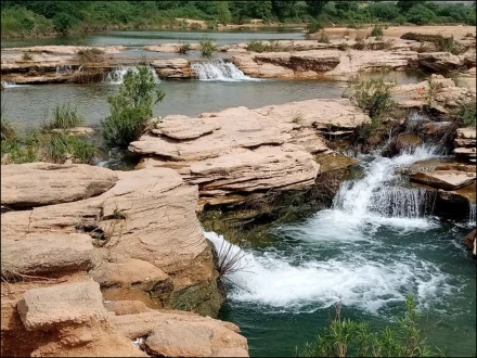 پاچران، کراچی سے کچھ فاصلے پر حیرت انگیز پرفضا مقام