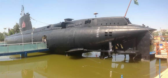 Pak Submarine hangore 2