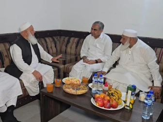 وفاقی وزیر داخلہ کی رائیونڈ میں عالمی تبلیغی مرکز آمد، بھارت اور بنگلہ دیش سے آئے اکابرین سے ملاقات